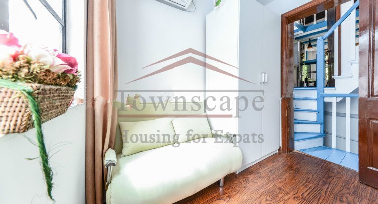  Beautiful 2 BR lane house near peoples square