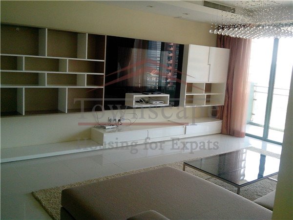  Excellent 3 Bed Apt. in Central Residence Shanghai w/ floor heat