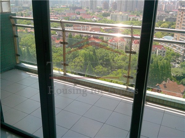  Excellent 3 Bed Apt. in Central Residence Shanghai w/ floor heat