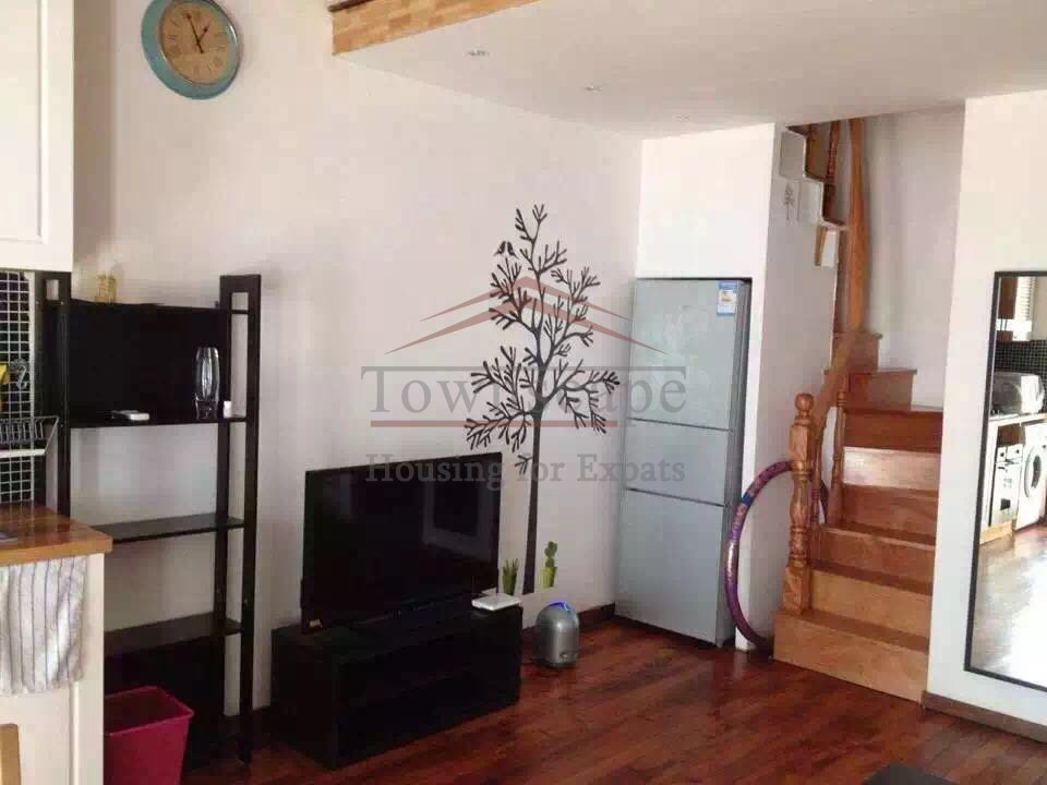  Fantastic 1 Bedroom Lane House w/oven & balcony L7/9