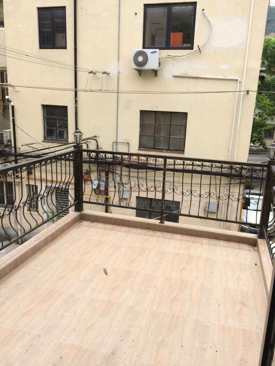  Spacious 1 BR  with terrace in former colonial area