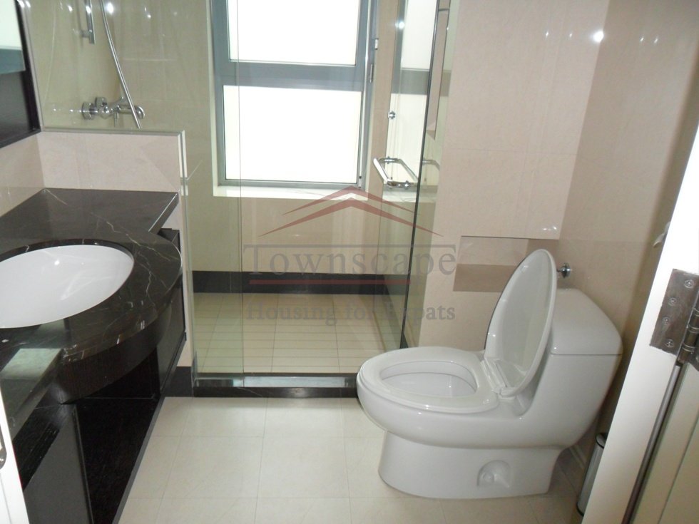  Spacious 3BR Apartment for rent in Pudong Residential Area