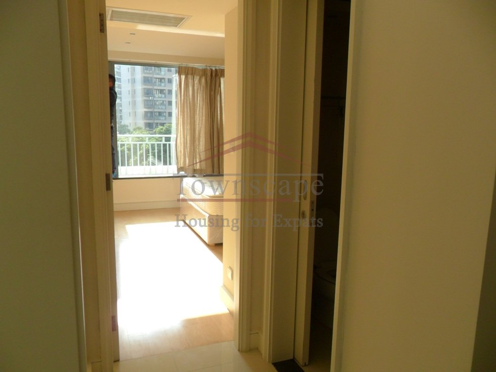  Spacious 3BR Apartment for rent in Pudong Residential Area