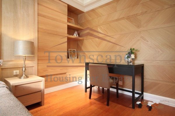  Superb 3BR apartment for rent in Hongqiao residential Area