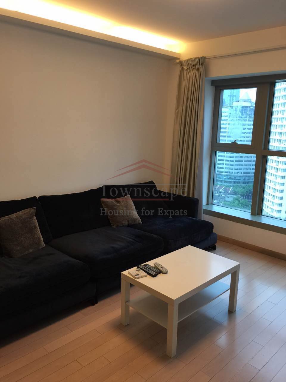  Spacious 2BR apartment for rent in Jing’an District