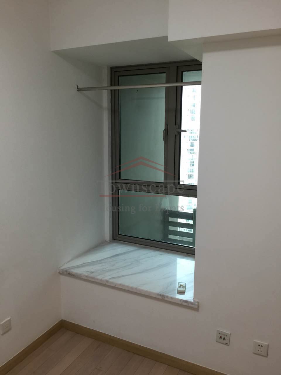  Spacious 2BR apartment for rent in Jing’an District