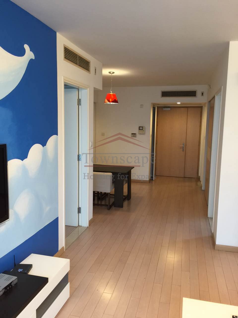  Spacious 2BR apartment for rent in Jing’an District