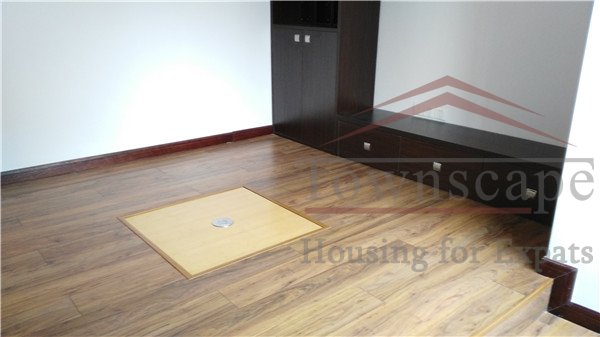  Luxury 4BR apartment for rent in Gubei Residential Area