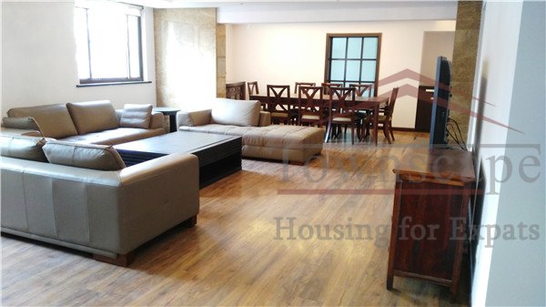  Luxury 4BR apartment for rent in Gubei Residential Area