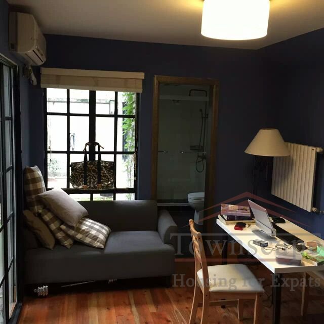  Beautiful 2BR Lane House with private garden in Jing an Temple