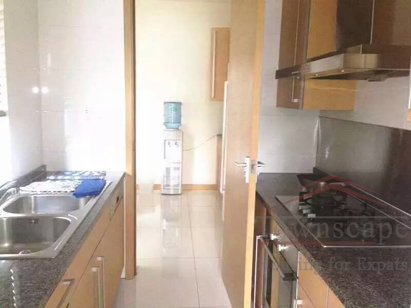  Nice 2BR Apartment for rent in Xintiandi