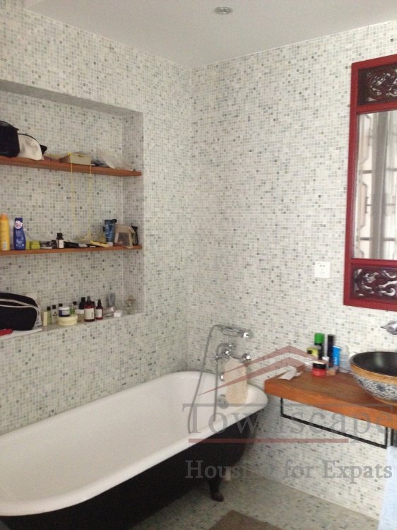 looking for apartment in shanghai  3BR Old Apartment for rent in French Concession