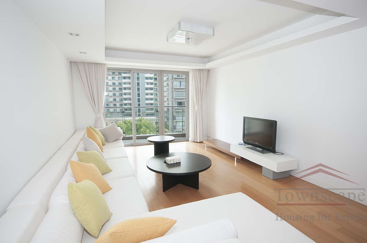 look for accomodation in shanghai CBD Great 3BR Apartment + Balcony for rent in Xijiahui
