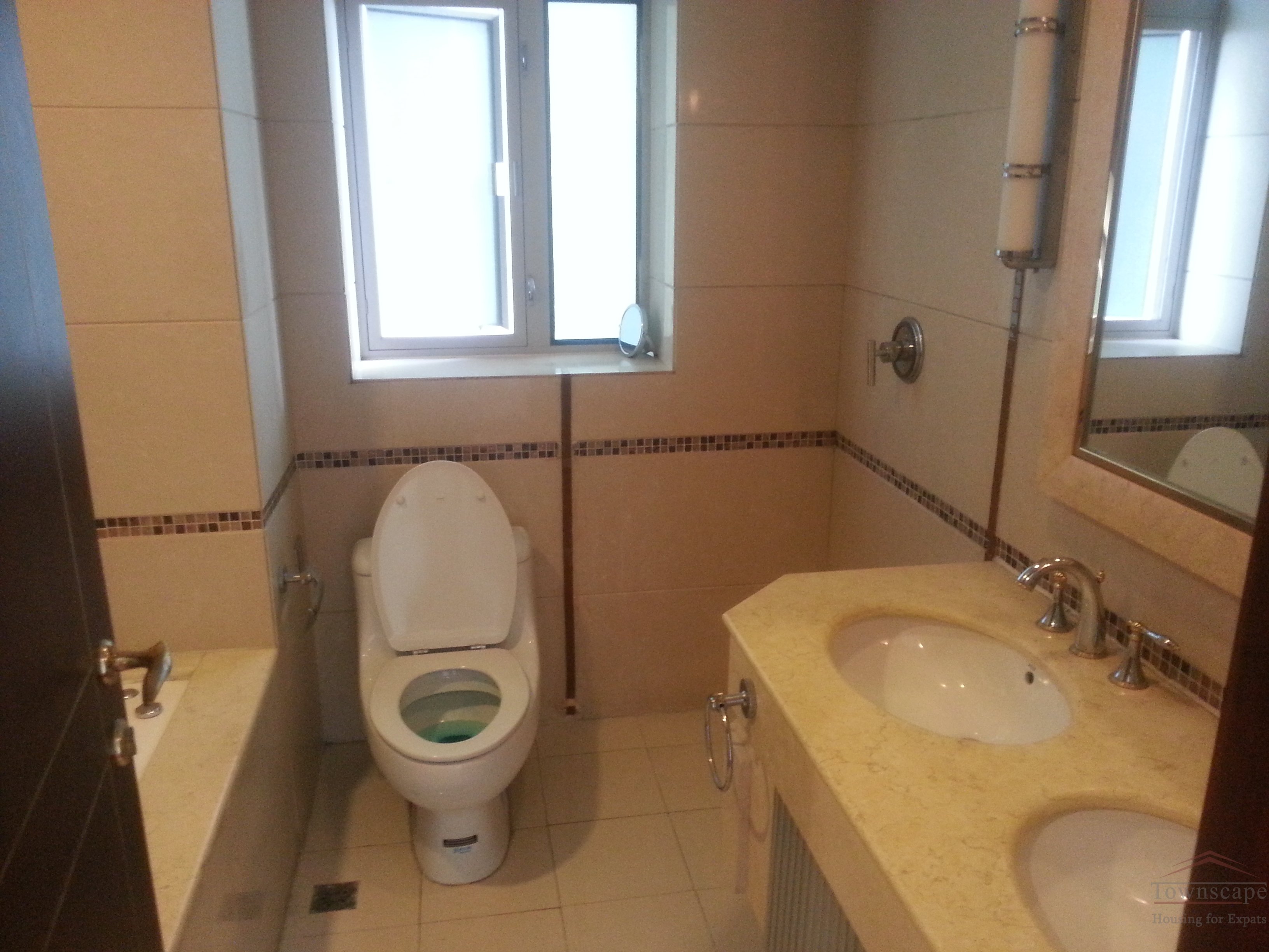 Find a flat in pudong Great value 2BR Apartment for rent in Green city