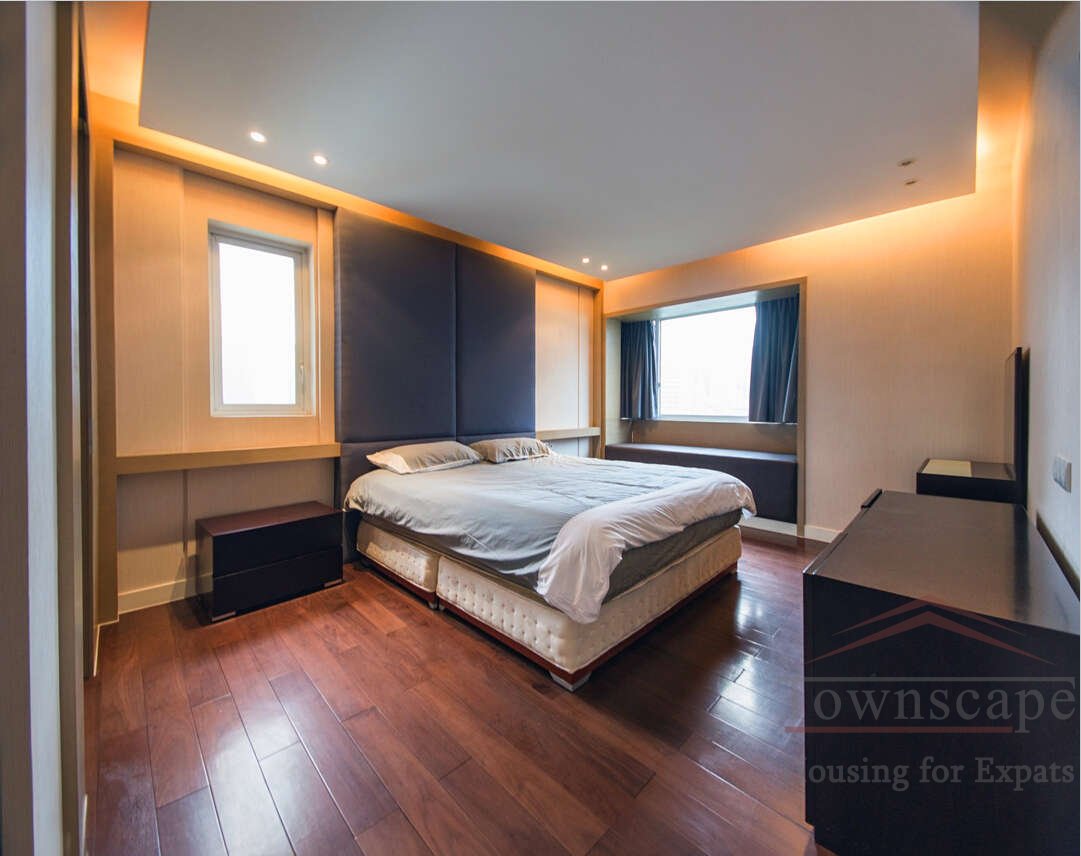 rent a beautiful flat shanghai Gorgeous 3BR Apartment + balcony for rent in Nanjing West Road
