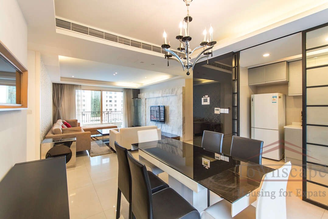 3BR accomodation in nanjing west road Gorgeous 3BR Apartment + balcony for rent in Nanjing West Road