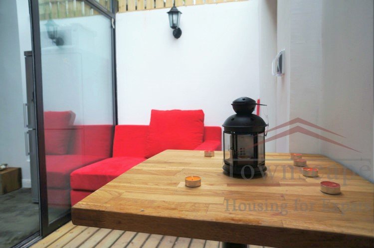 French Concession apartment with terrace Style, function and location: 1br lane house with floor heating, FFC, L9