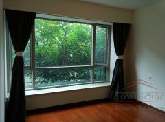 Shanghai apartment for rent Decent family home /w small garden nr Century Park