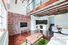 Shanghai renovated lane house Wonderful 2+1BR Lane House for Rent in Jingan on Yuyuan Road