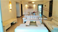 One park avenue apartment Modern 3 Bed Apartment for Rent in Jingan One Park Avenue