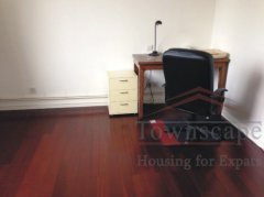 shanghai clean apartment Homey 3BRs Apartment near Xiangyang Park in Former French Concession