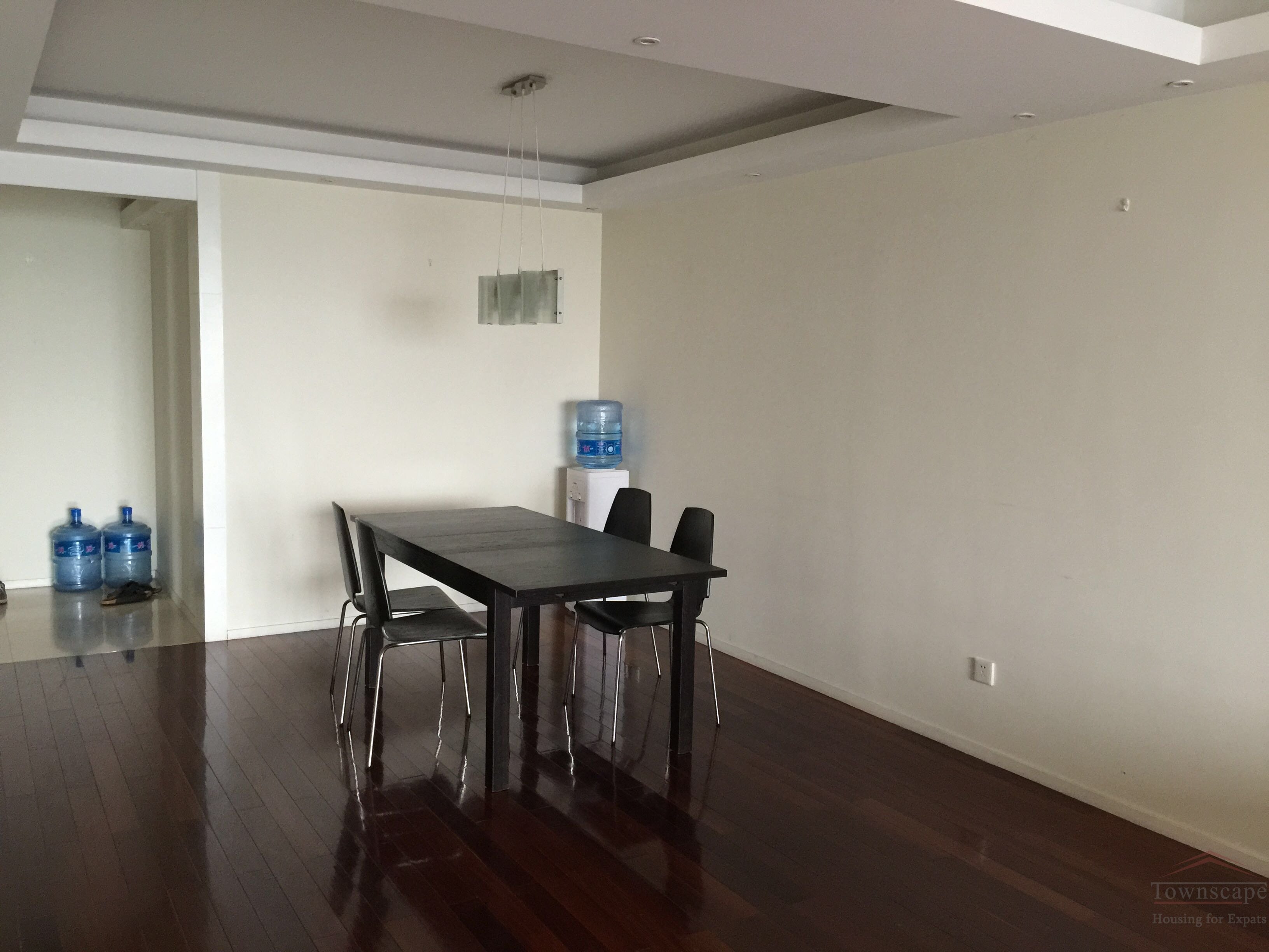 Apartment for rent in the former french concession Spacious, modern 2BR Apartment with balcony on Huashan Road