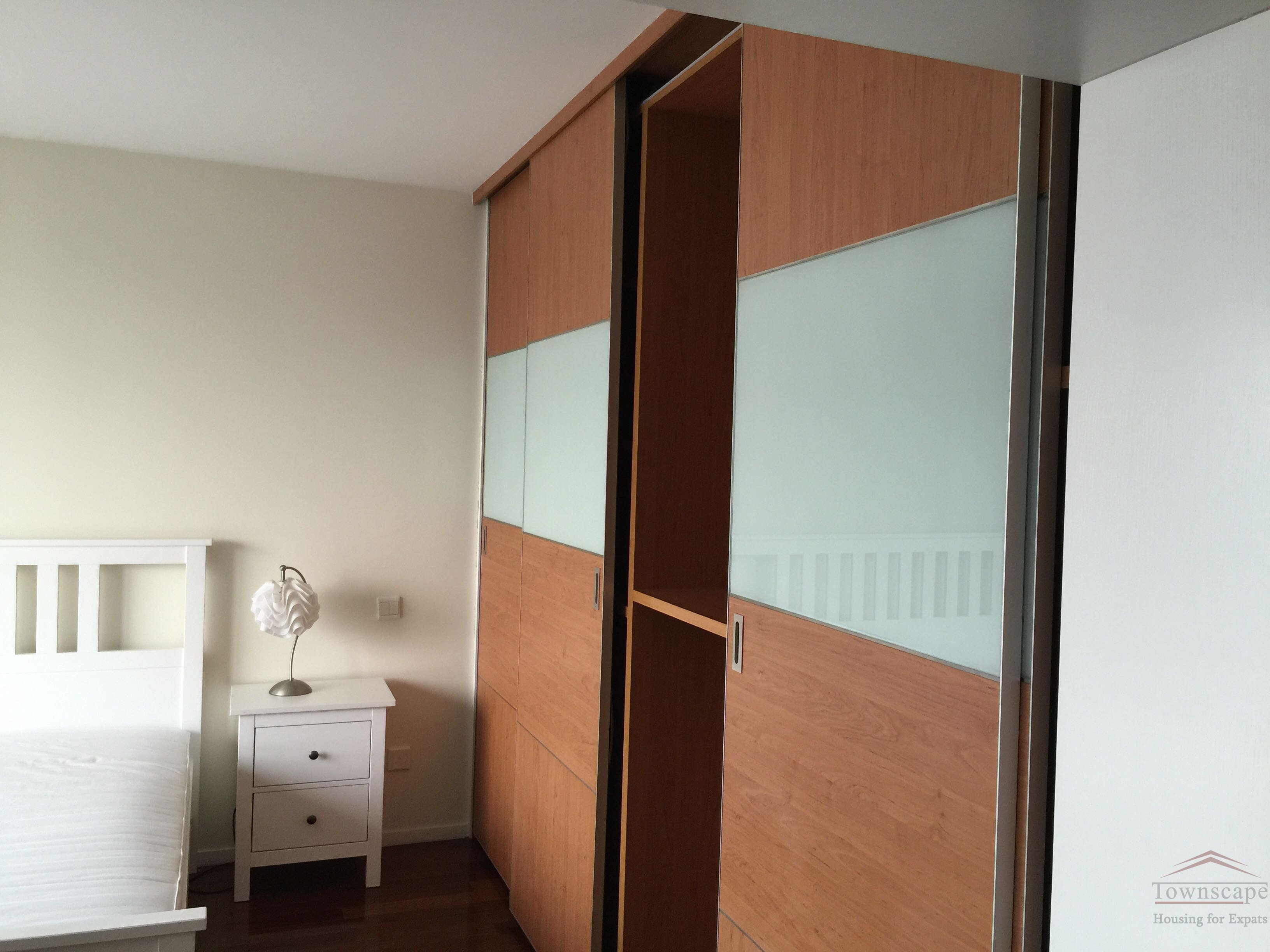 shanghai 2br apartment for rent Spacious, modern 2BR Apartment with balcony on Huashan Road