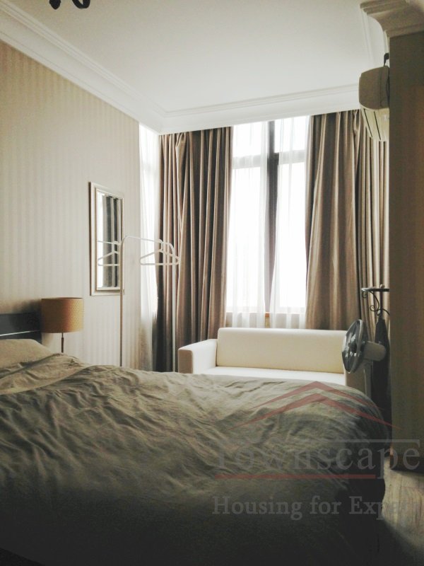 1br old apartment in shanghai Lane House Apt w/ good kitchen at Jiaotong Uni, Metro Line 10 & 11