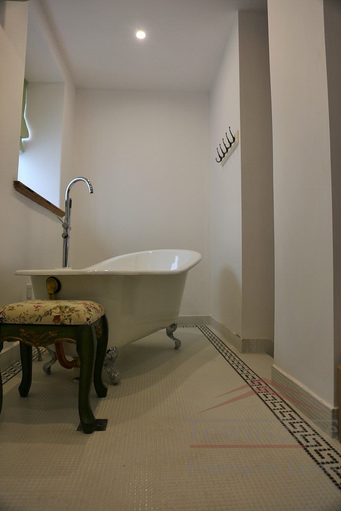 shanghai apartment with bathtub Exquisite Shanghai downtown apartment with terrace for rent