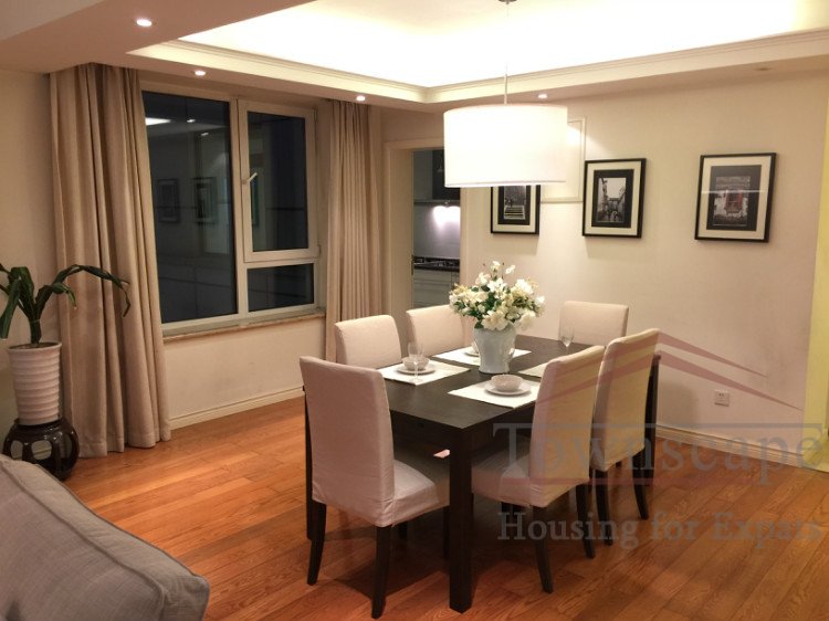 lujiazui rentals 2015 Modern, luxurious apartment in Skyline Mansion, Lujiazui