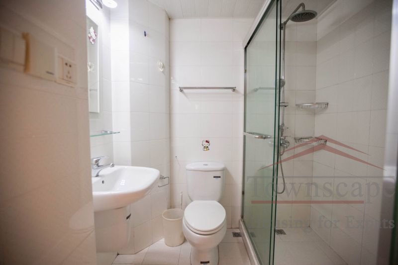 Regents park shanghai Neat 1BR Apt, big kitchen, in Regents Park, Zhongshan Park