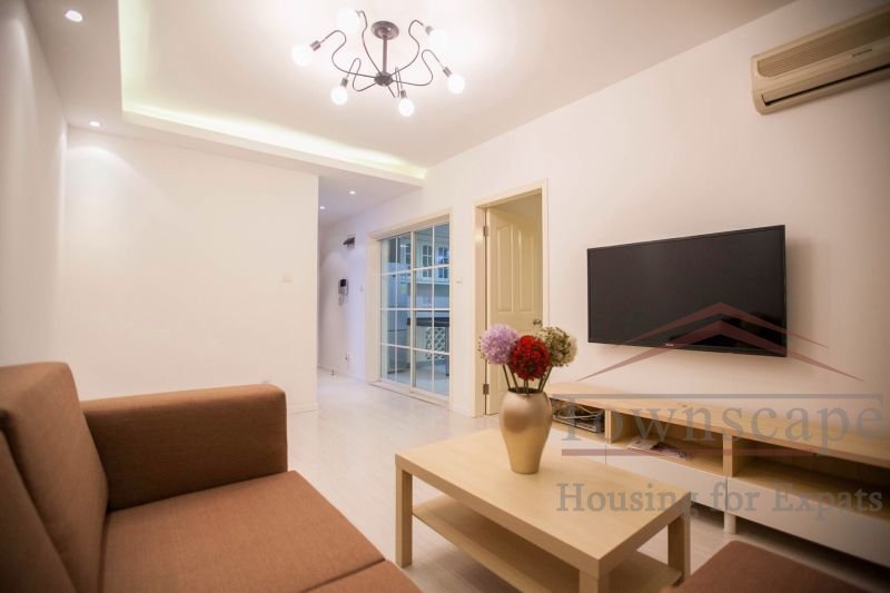 bachelor apartment for rent Neat 1BR Apt, big kitchen, in Regents Park, Zhongshan Park