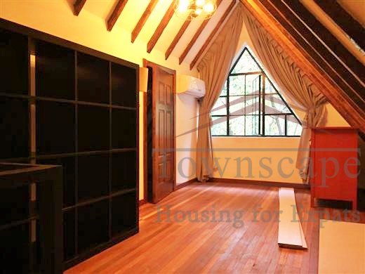  Renovated 100sqm Duplex Apartment with 1 Bedroom nr Shanghai Library