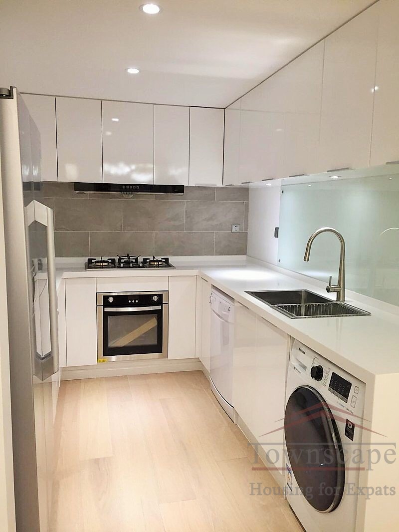 French Concession apartment for rent Modern 3BR Apt w/ Floor Heating nr Zhaojiabang Rd