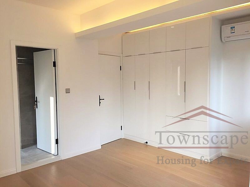 Shanghai apartment for rent Modern 3BR Apt w/ Floor Heating nr Zhaojiabang Rd