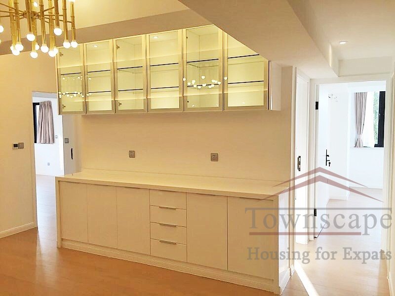 Shanghai downtown apartment Modern 3BR Apt w/ Floor Heating nr Zhaojiabang Rd