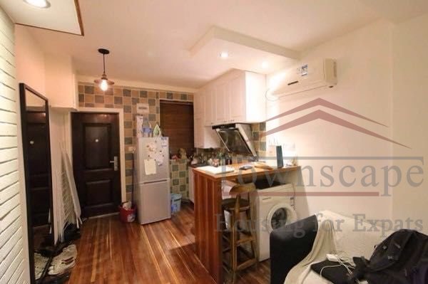 ffc 1br apt Renovated 1BR Old Apartment for rent near Changshu Rd Metro (L1,L7)