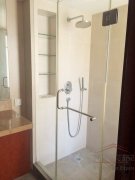  Spacious 1+2BR Apartment with sunroon and 2 balconies next to Tianzifang