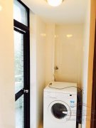  Bright and spacious 3br apartment with big balcony near Hengshan Road
