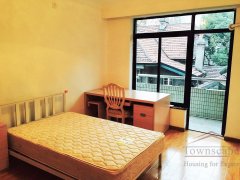  Bright and spacious 3br apartment with big balcony near Hengshan Road