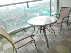  Exquisite 2BR Apartment at West Nanjing Road