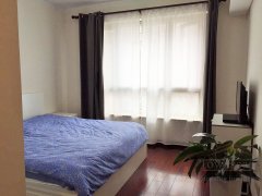  Sunny 2br apartment for rent in Gubei Phase 2