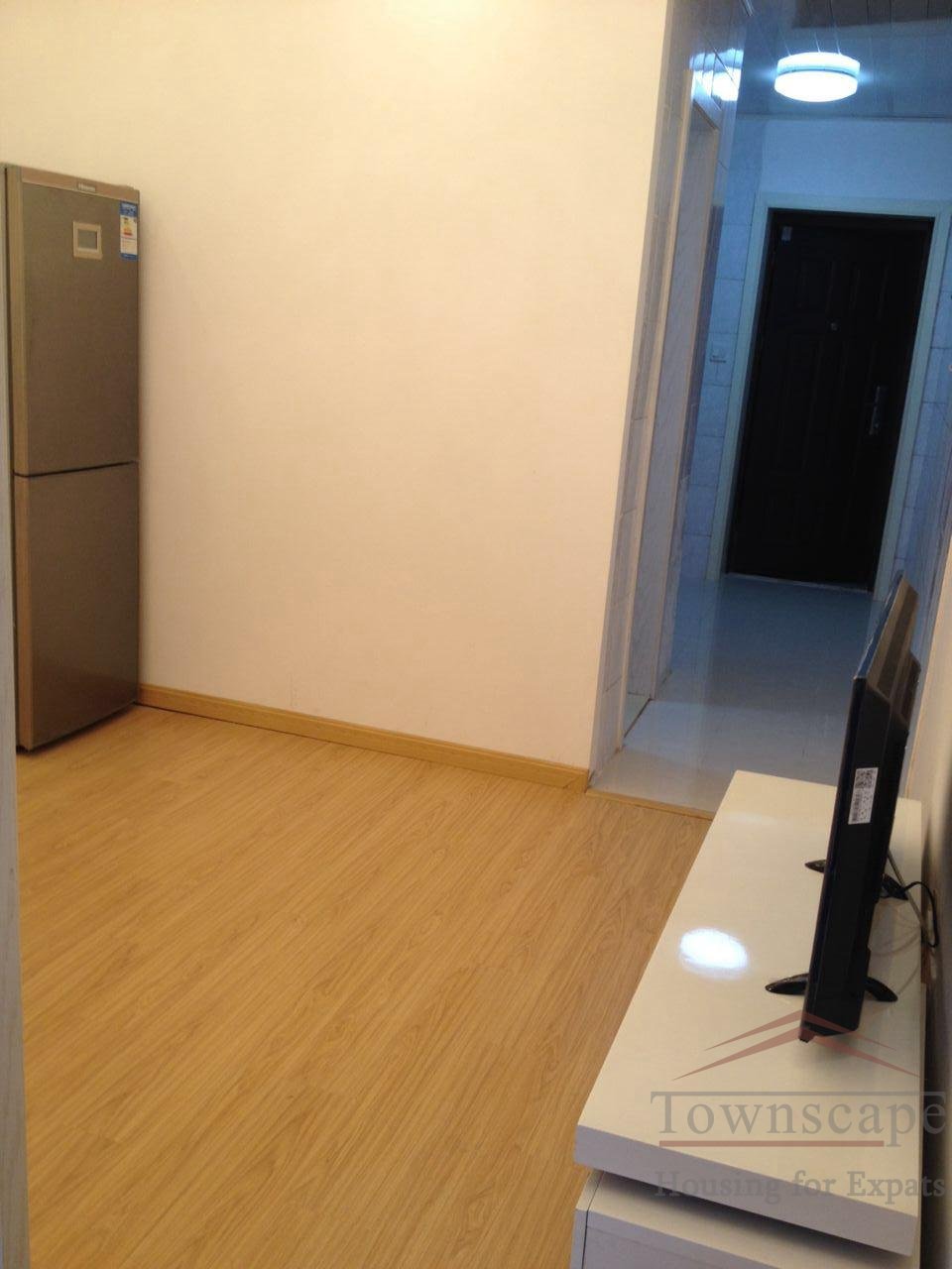  Renovated 1BR Apartment for rent nr East Nanjing Road