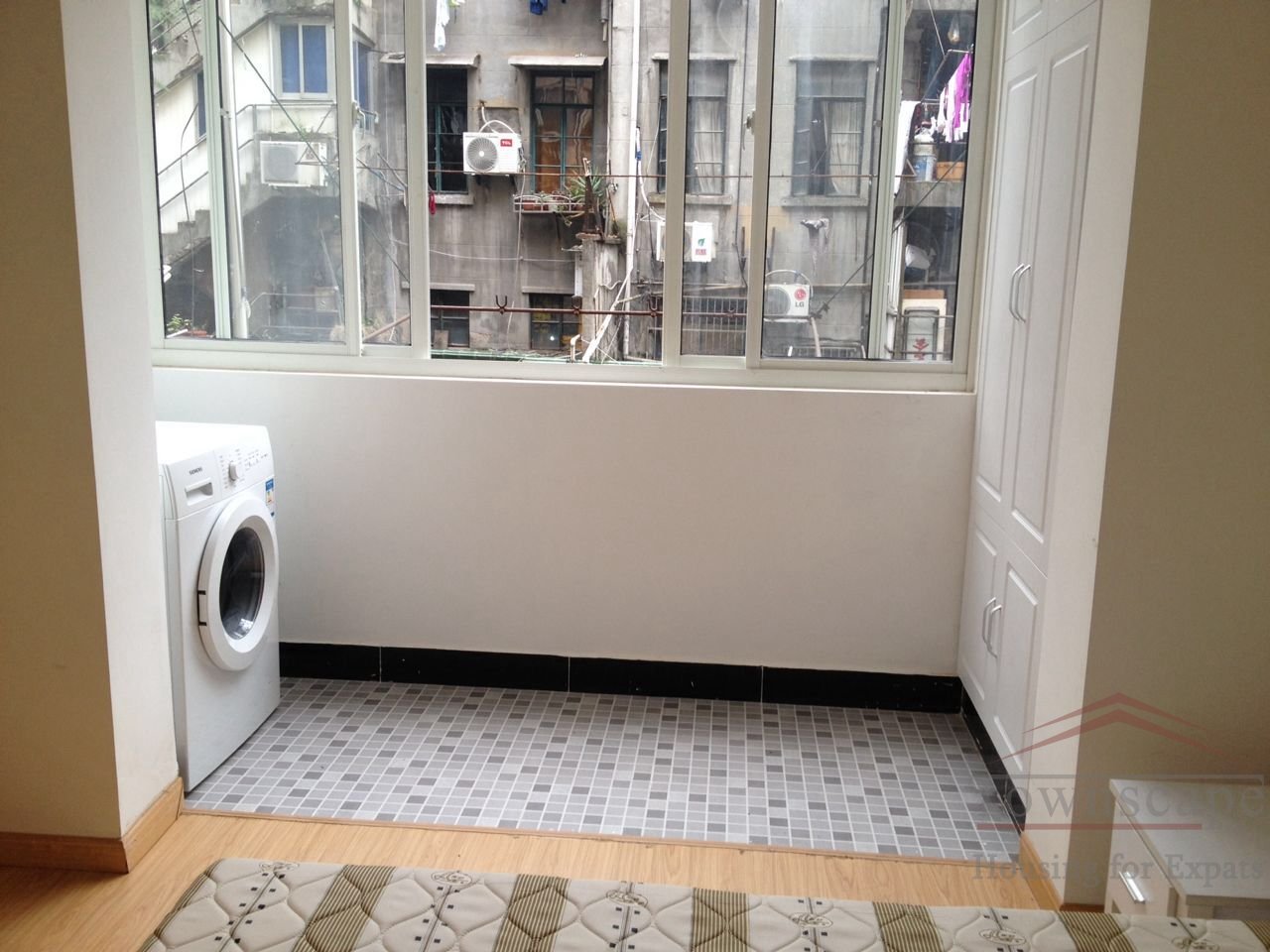  Renovated 1BR Apartment for rent nr East Nanjing Road