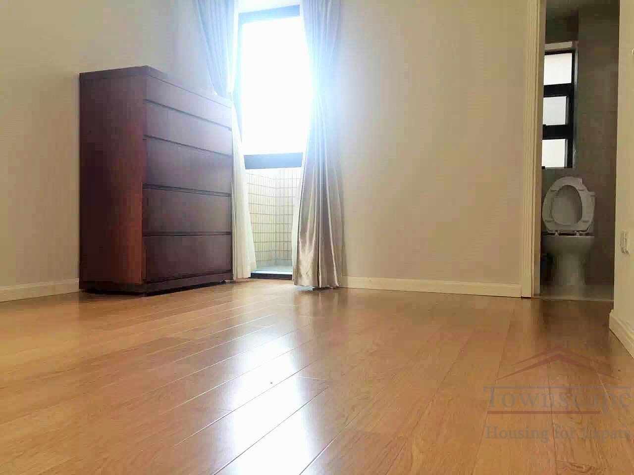  2+1BR Apartment for rent in Ambassy Court, TOP compound