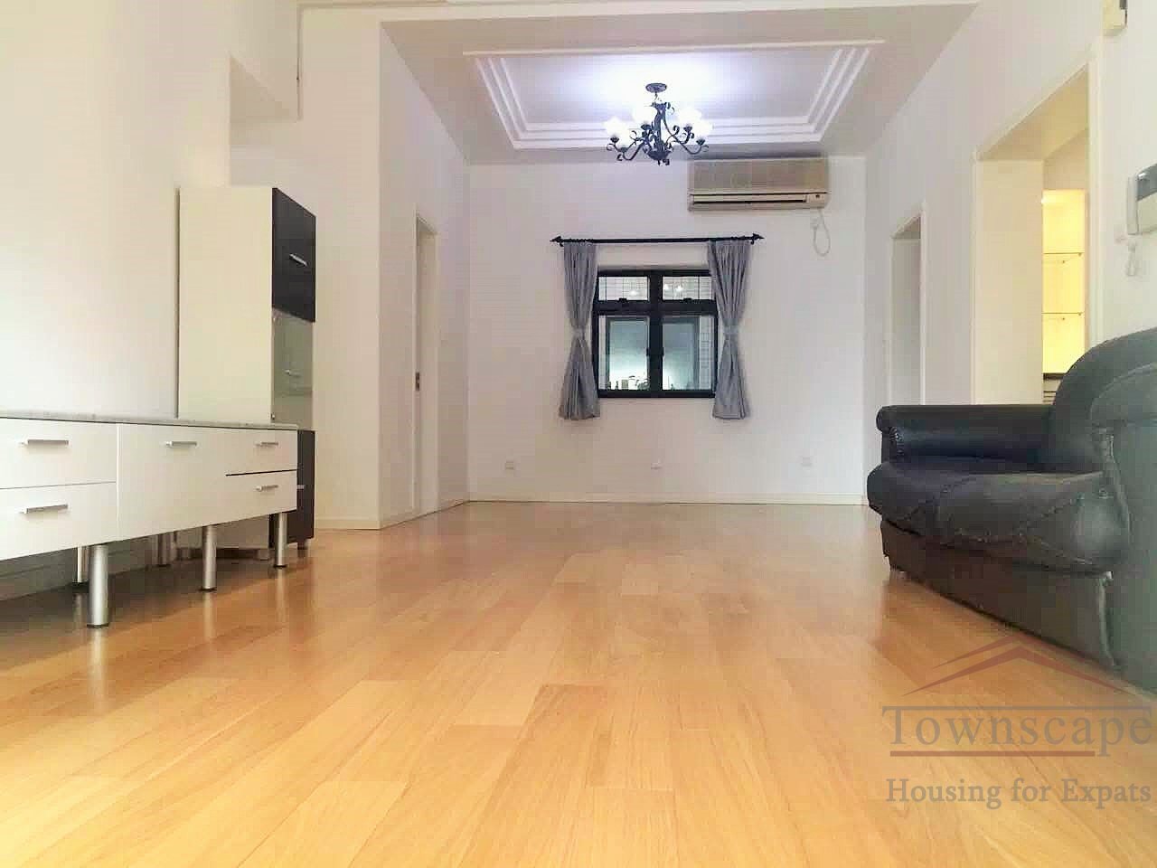  2+1BR Apartment for rent in Ambassy Court, TOP compound