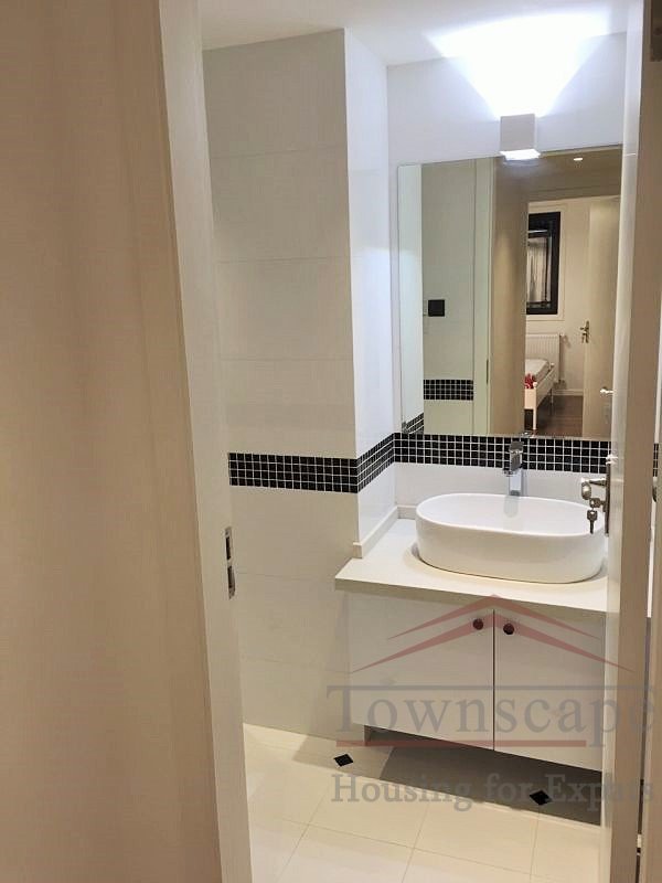  Modern 2BR Apartment for rent on Anfu Road