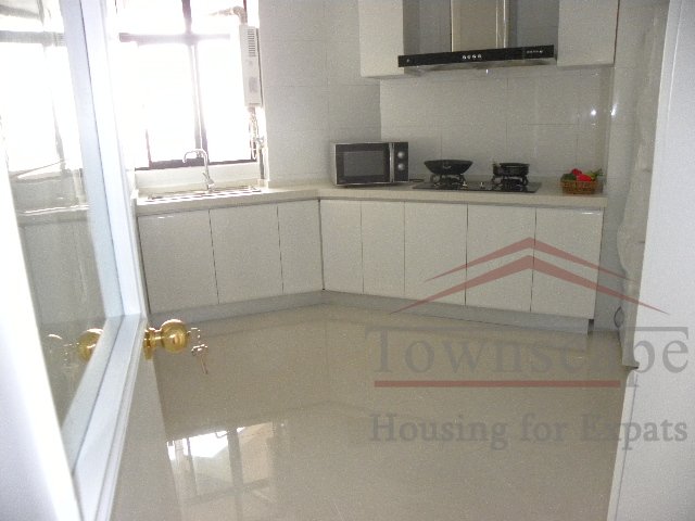  Sunny 2BR Apartment for rent in Gubei, Athena Garden