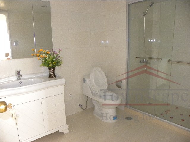  Sunny 2BR Apartment for rent in Gubei, Athena Garden