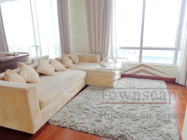  Spacious 1BR Apartment for rent in River House nr People